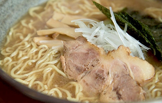 「しま坂」のラーメン